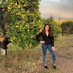 Meet your Posher, Rebecca